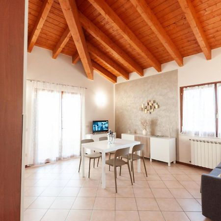 Dora'S Apartment Desenzano del Garda Exterior foto